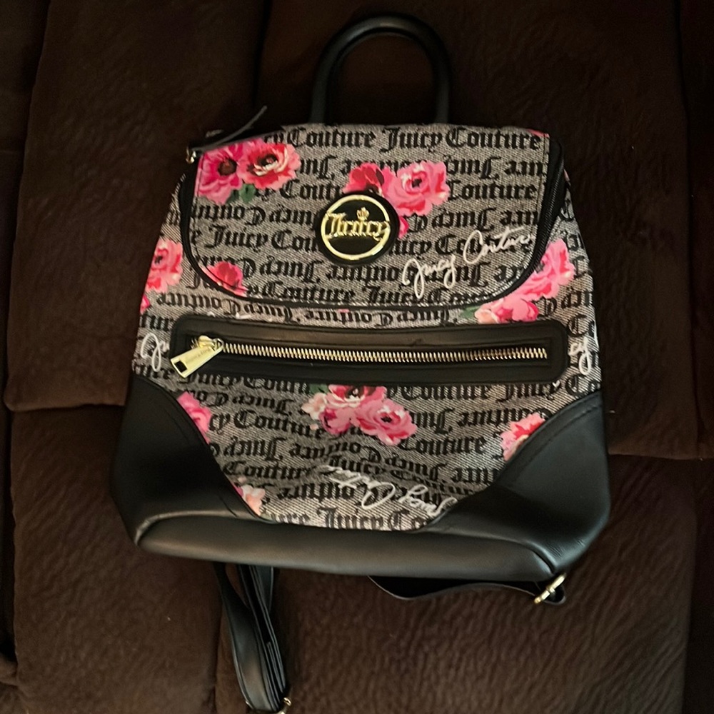 I’m selling a juicy couture purse